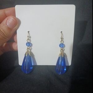 NEW Women clear blue fashion earrings